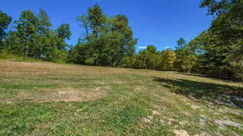 13761 National Rd SE, Thornville, OH 43076