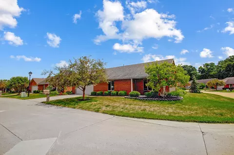 821 Hickory Hill Dr #821, Marysville, OH 43040