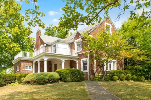 2524 Sherwood Rd, Bexley, OH 43209