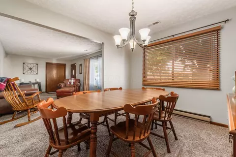876 Lincoln Dr, Circleville, OH 43113 photo 6