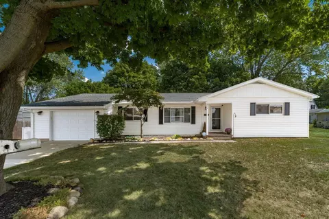 876 Lincoln Dr, Circleville, OH 43113