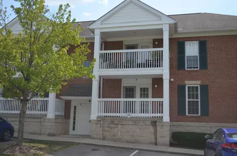 5935 N High St #114, Columbus, OH 43085