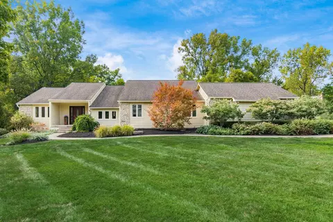 635 Retreat Ln, Powell, OH 43065