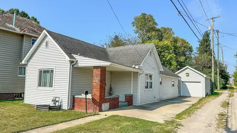 55 S Culver St, Logan, OH 43138