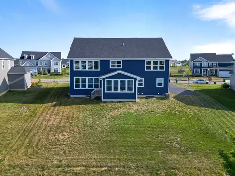 Exterior - 311 W Wind Rd, Delaware, OH 43015 photo 5 of 6