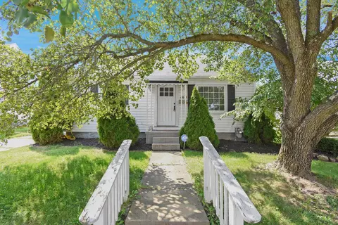 160 Sharon Ave, Ashland, OH 44805