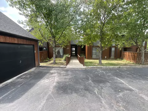4784 Powderhorn Ln #8, Westerville, OH 43081