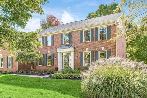 8657 Springflower Rd, Pickerington, OH 43147