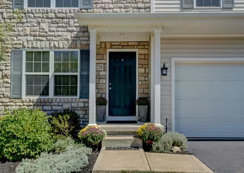 224 Whitewater Ct, Delaware, OH 43015 photo 2