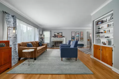 Living - 148 S Kellner Rd, Columbus, OH 43209 photo 1 of 5