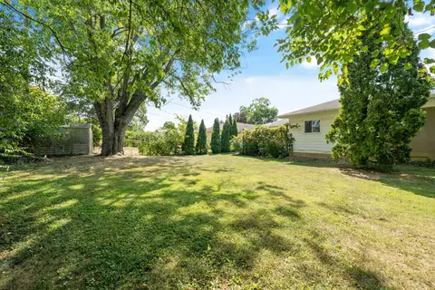 Exterior - 148 S Kellner Rd, Columbus, OH 43209 photo 9 of 11