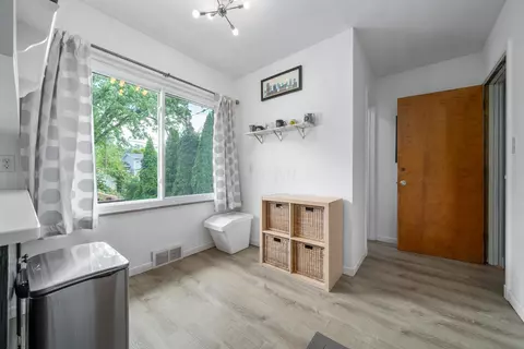 Entry Way - 148 S Kellner Rd, Columbus, OH 43209 photo 1 of 1