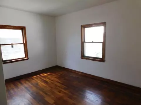 545 E 2nd St, Logan, OH 43138 photo 9