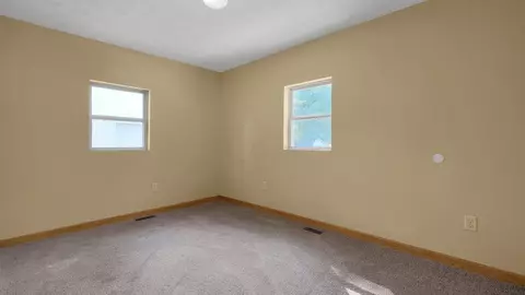 321 Barnes Ave, Circleville, OH 43113 photo 13