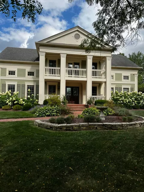 1155 Sleeping Meadow Dr, New Albany, OH 43054