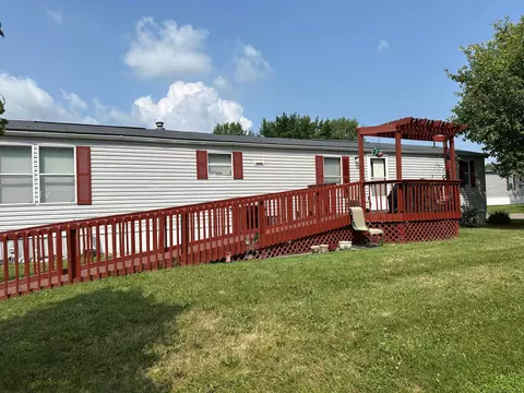 55 Woodcrest Dr, Marysville, OH 43040
