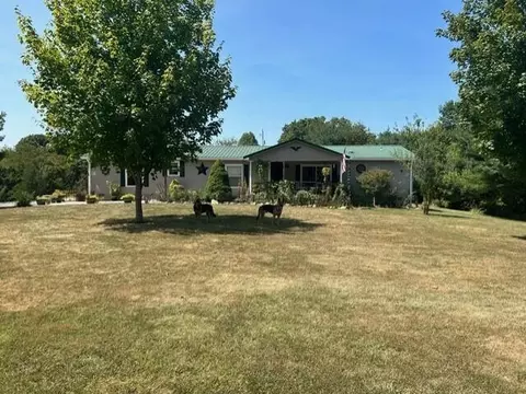 31275 Painter Ridge Rd, Vinton, OH 45686