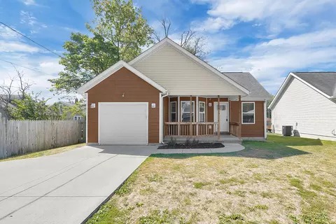25 5th St, Buckeye Lake, OH 43008