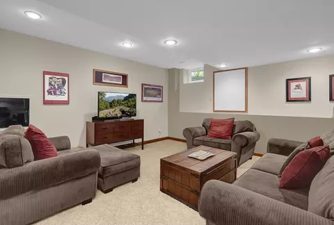 Living - 2151 Havens Ct E, Blacklick, OH 43004 photo 3 of 3