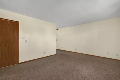 657 E Crest Dr, Heath, OH 43056 photo 21
