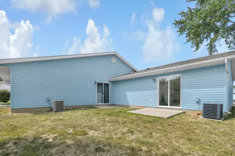 657 E Crest Dr, Heath, OH 43056 photo 3