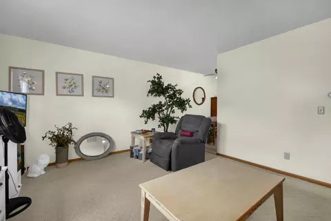 657 E Crest Dr, Heath, OH 43056 photo 6