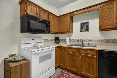 657 E Crest Dr, Heath, OH 43056 photo 10
