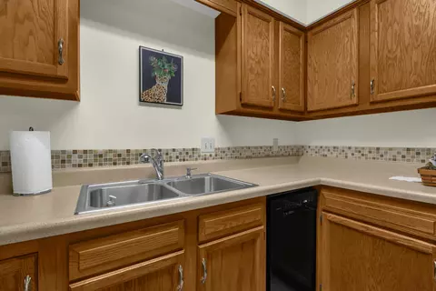 657 E Crest Dr, Heath, OH 43056 photo 12