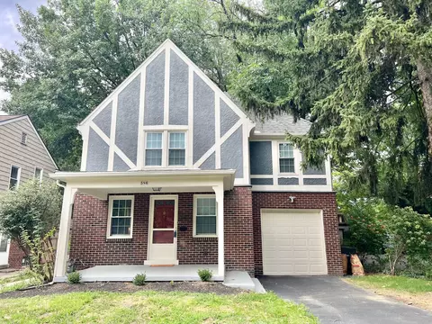 586 E North Broadway St, Columbus, OH 43214