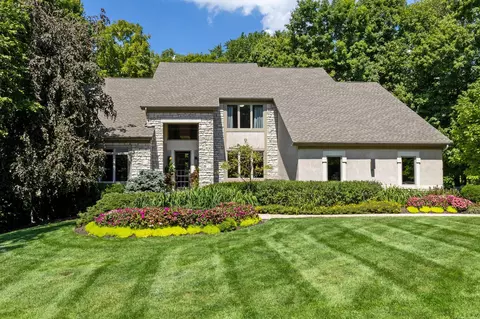 5194 Stratford Ave, Powell, OH 43065