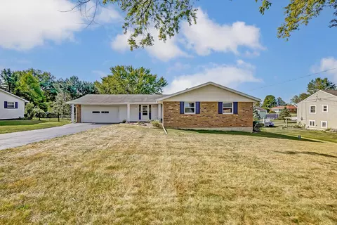 3437 Crist Rd, Springfield, OH 45502