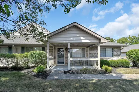206 Pioneer Cir, Pickerington, OH 43147