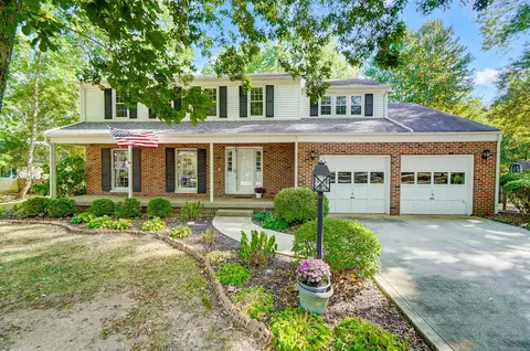 579 Hickory Pl, Circleville, OH 43113