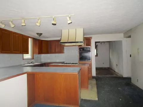 Kitchen - 2304 Wright Rd, Akron, OH 44320 photo 1 of 1