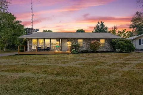 1009 Apple Valley Dr, Howard, OH 43028