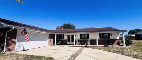 110 Logan Elm Blvd, Circleville, OH 43113