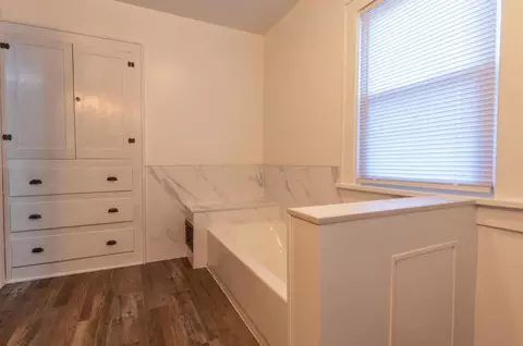 Bath - 17190 Little Walnut Rd, Circleville, OH 43113 photo 8 of 8