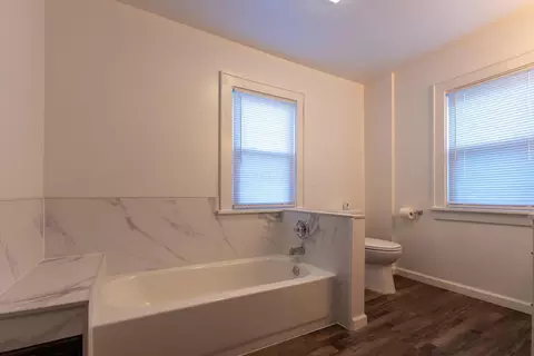 Bath - 17190 Little Walnut Rd, Circleville, OH 43113 photo 5 of 8
