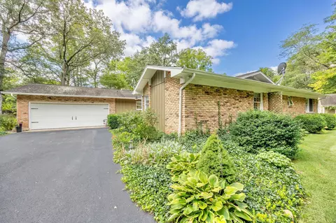 2815 Myeerah Trl, West Liberty, OH 43357