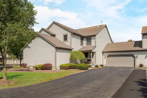 990 Pinewood Ln, Gahanna, OH 43230