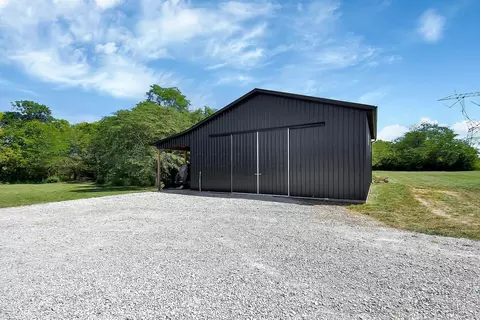 Exterior - 23604 Smith Hulse Rd, Circleville, OH 43113 photo 10 of 17