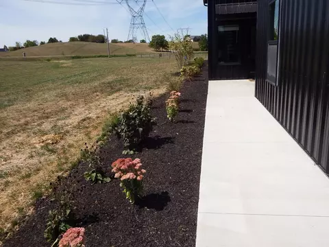 Exterior - 23604 Smith Hulse Rd, Circleville, OH 43113 photo 5 of 17