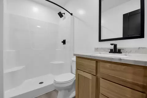 Bath - 23604 Smith Hulse Rd, Circleville, OH 43113 photo 5 of 5