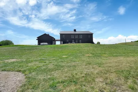 Exterior - 23604 Smith Hulse Rd, Circleville, OH 43113 photo 8 of 17