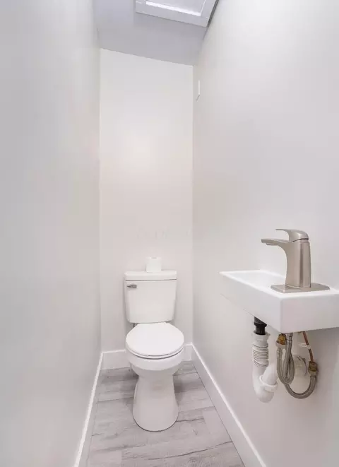 Bath - 43 E 4th St, Fredericktown, OH 43019 photo 2 of 2