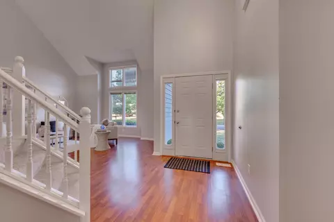 Entry Way - 7791 Brandonway Dr, Dublin, OH 43017 photo 2 of 4