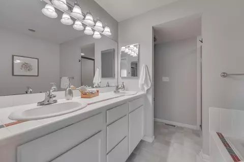 Bath - 7791 Brandonway Dr, Dublin, OH 43017 photo 3 of 6