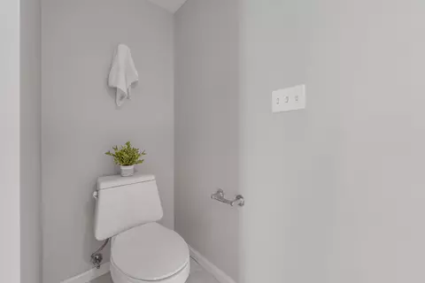 Bath - 7791 Brandonway Dr, Dublin, OH 43017 photo 5 of 6