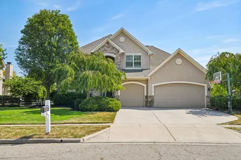 7511 Coachmen Ln, Delaware, OH 43015