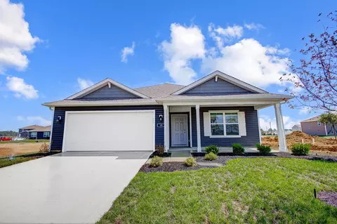 10 Sawmill Dr, Ashville, OH 43103